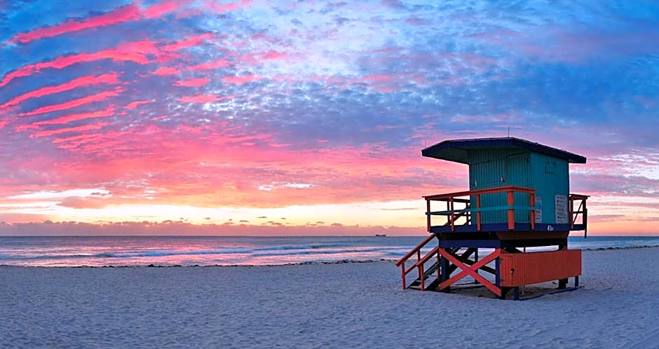 Diane Oceanfront Suites