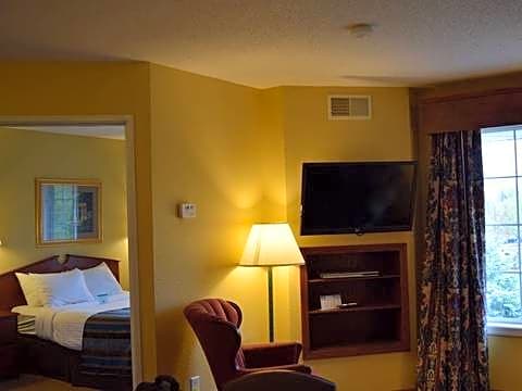 MainStay Suites Madison Airport