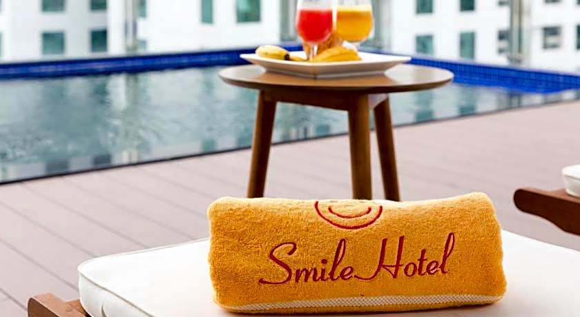 SMILE HOTEL
