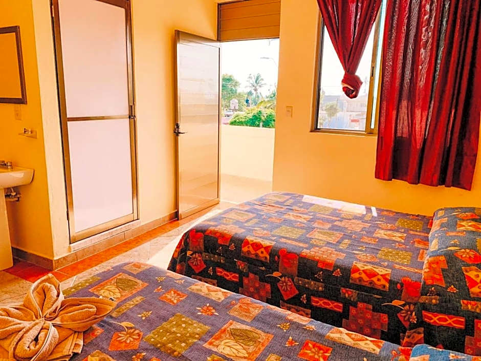 Hotel Sociedad y Maristas