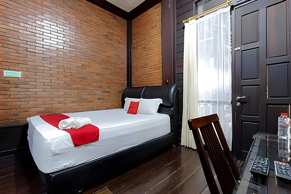 RedDoorz @ Cilandak Timur