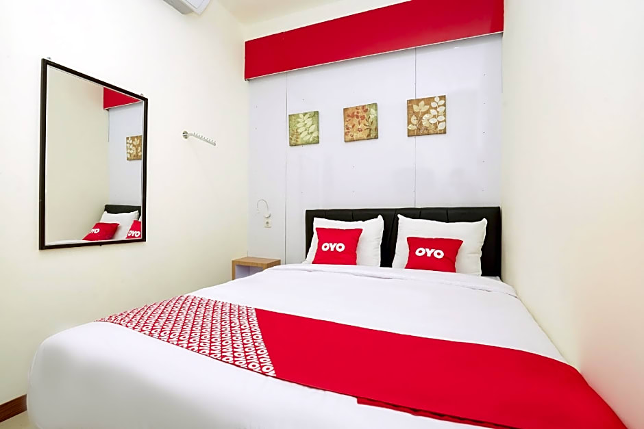 OYO Flagship 3688 Pot Art