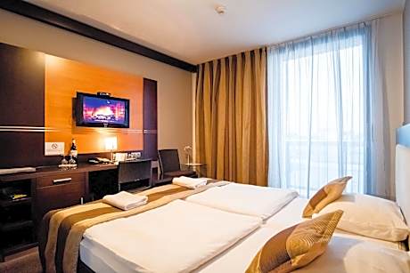 Executive Double or Twin Room with free Pool and Fitness