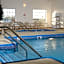 Oak Hill Inn & Suites