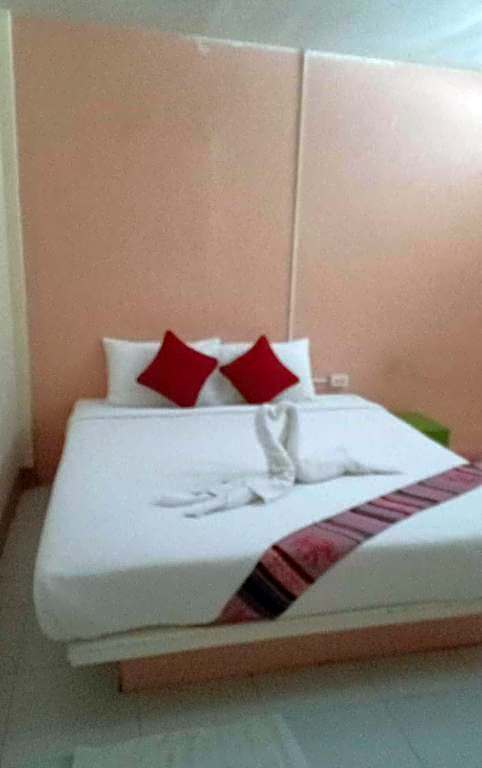 lanta white sand beach guesthouse