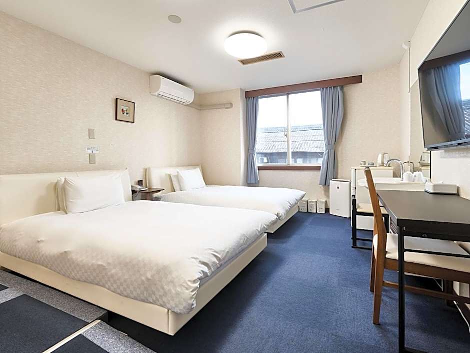Okasan Hotel