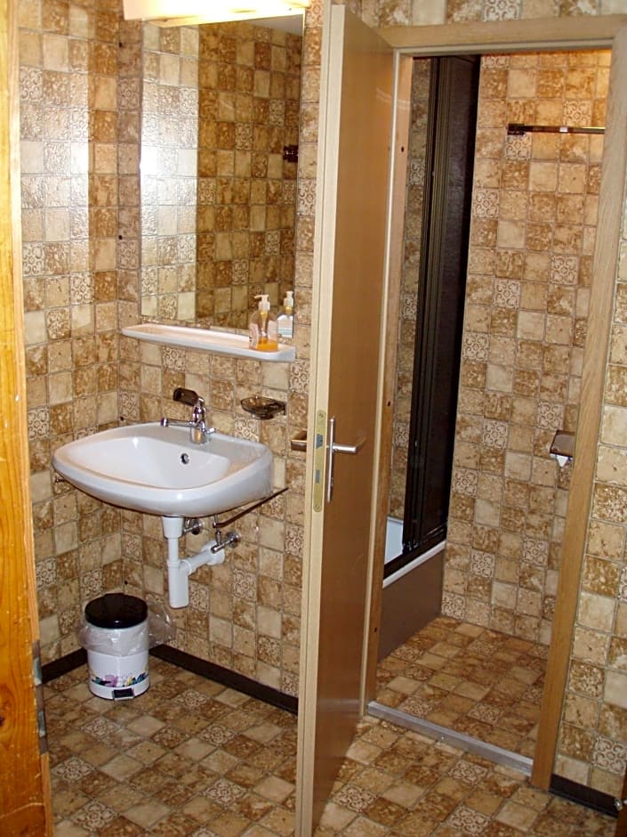 Hotel Posthaus Urigen