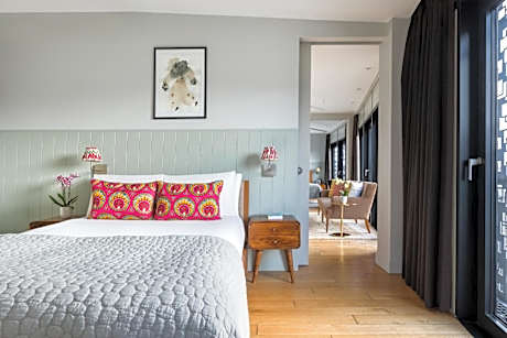 Deluxe Two-Bedroom Suite