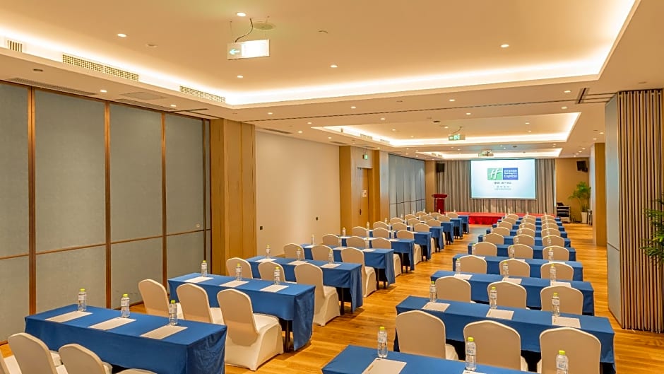 Holiday Inn Express Linyi Riverside By IHG