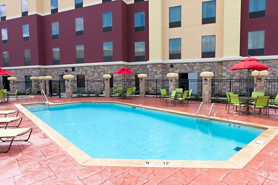 Hampton Inn and Suites Tulsa Central