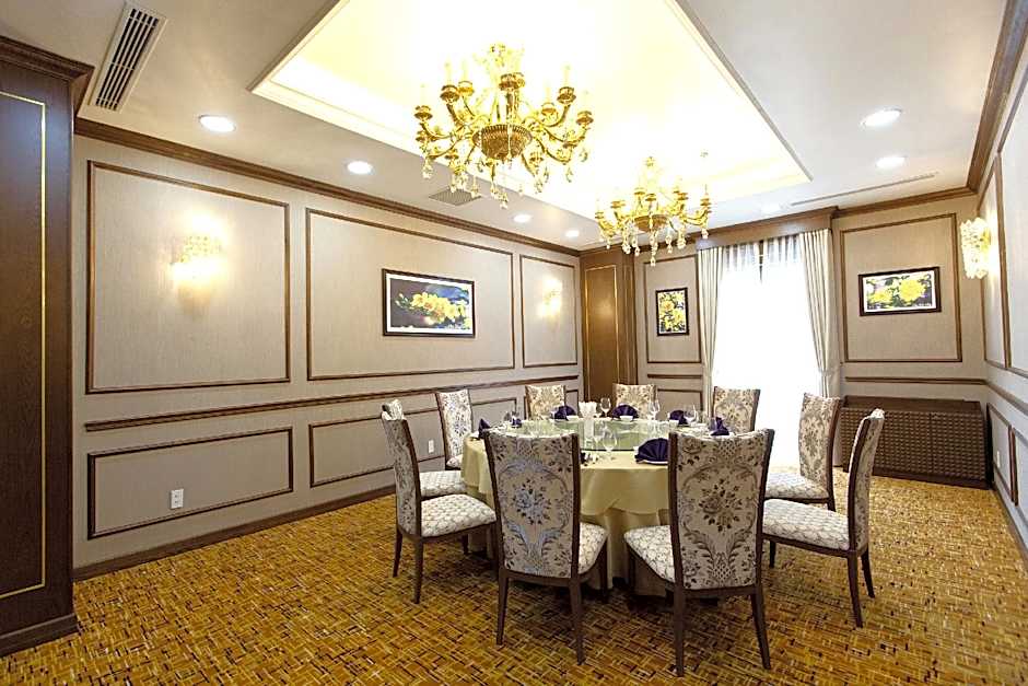 Duc Huy Grand Hotel and Spa