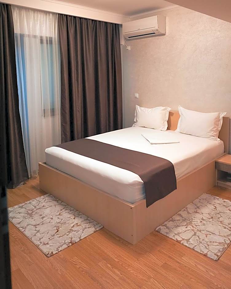 Delta Est Hotel & Restaurant