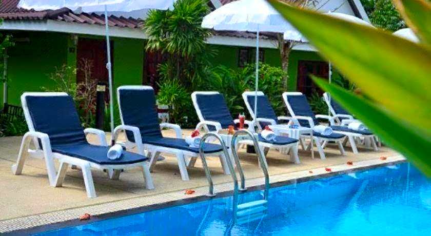Khaolak C-nior Bungalows