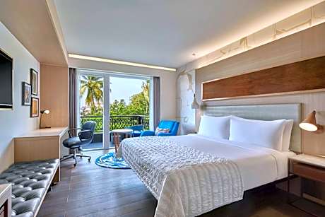 Classic Room with Balcony with King bed - Complimentary Beer on Arrival