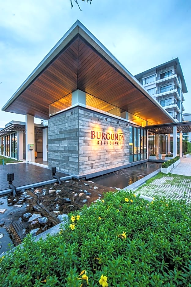 Burgundy Residence 304