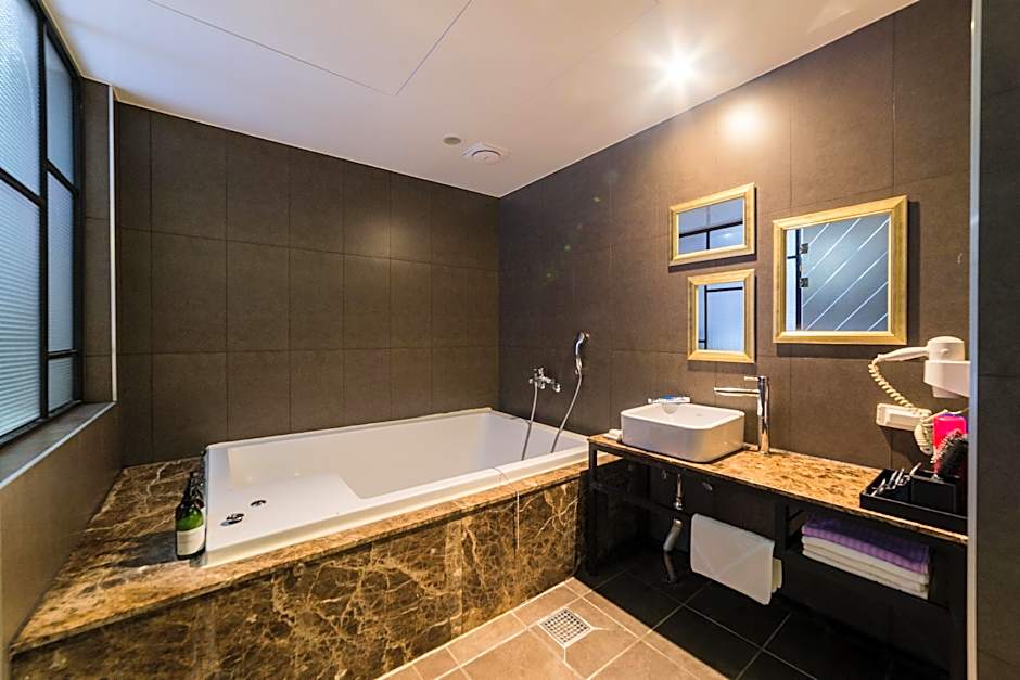 Two Heaven Hotel Busan Songdo