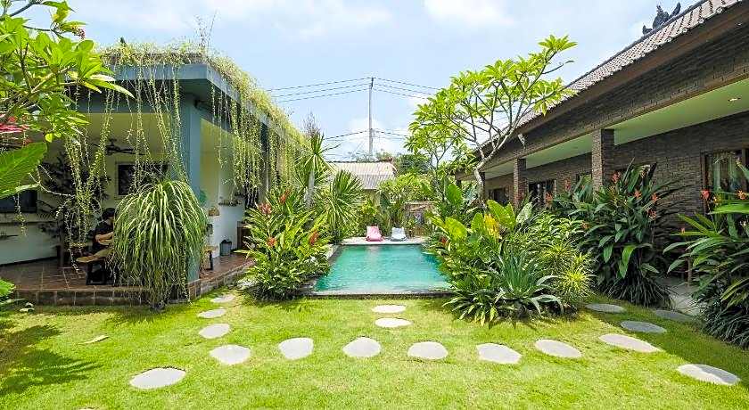 The Kumpi Bali by The Lavana