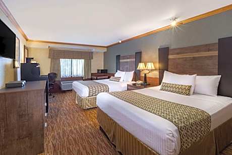 Queen Room With Two Queen beds Mobility Access / Non SMoking