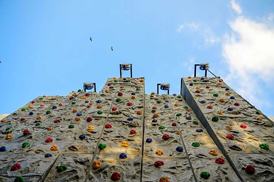 Ocean's Creek Beach Hotel
