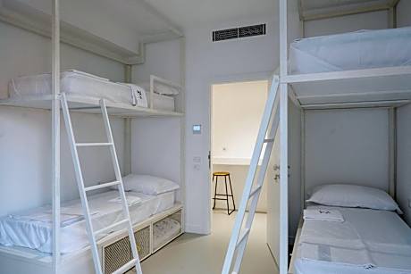 Quadruple Room with Bathroom