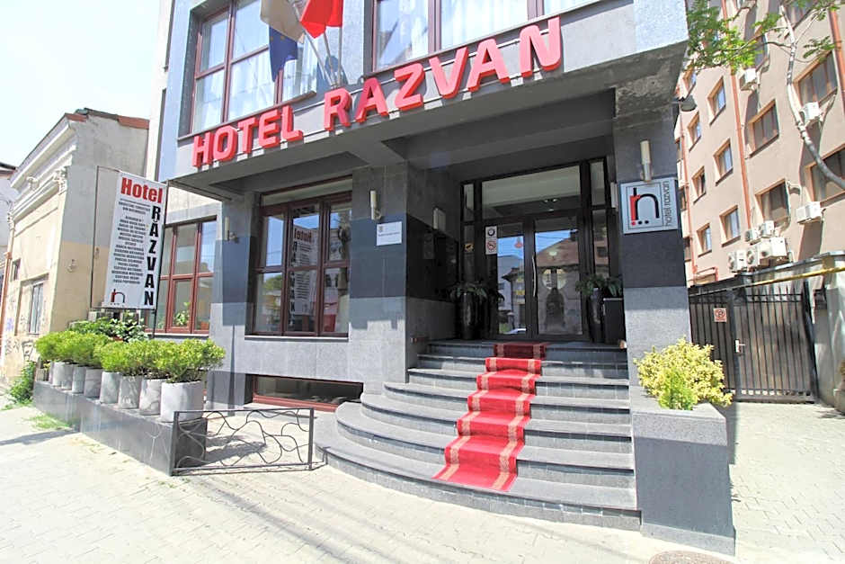 Hotel Razvan