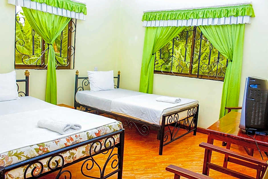 Bright Star Hotel & Safaris