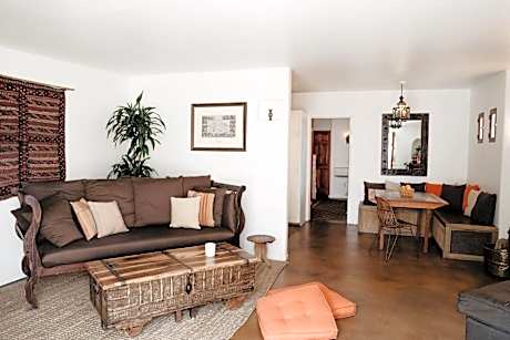 King Suite - Sahara Suite