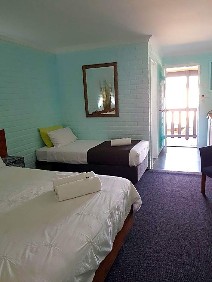 Lancelin Sands Hotel