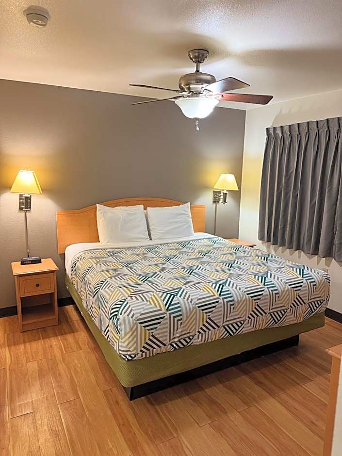 Blue Bonnet Suites -Lubbock, TX - Medical Center