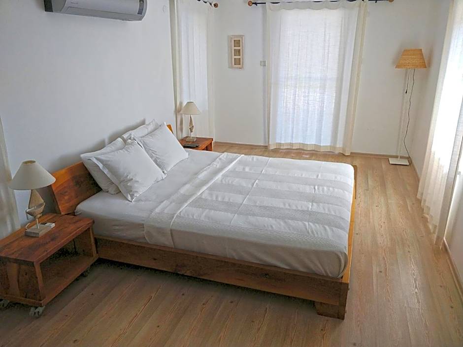 Zephyros Hotel
