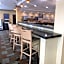 Holiday Inn Express and Suites Detroit North-Troy By IHG