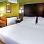 Holiday Inn Express Hotel & Suites Bucyrus