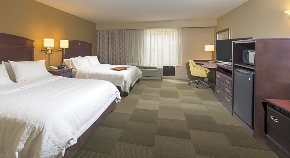 Hampton Inn & Suites Pensacola I-10 N at University Town Plaza