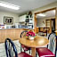 Econo Lodge Inn & Suites Galena Area
