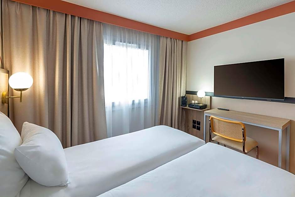 Sure Hotel by Best Western Caen Memorial