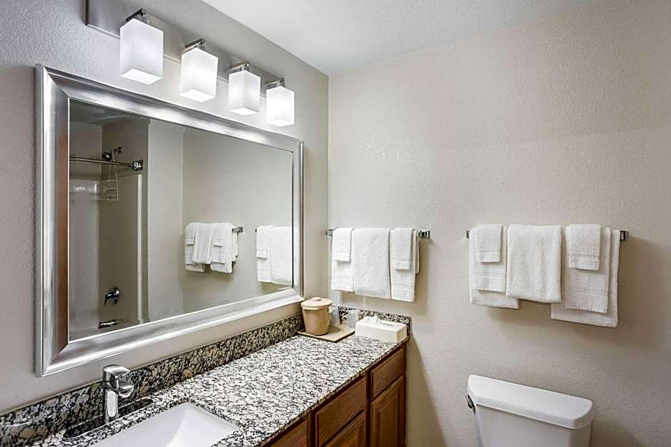 MainStay Suites Cedar Rapids North - Marion