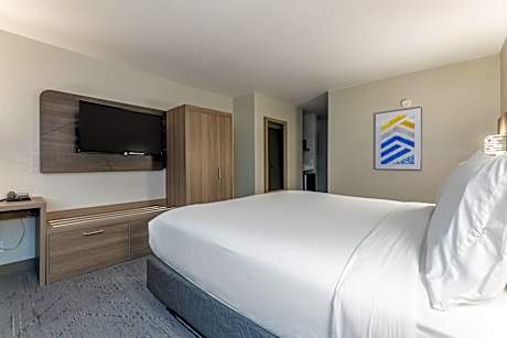 1 King Standard Mobility Accessible Roll In Shower