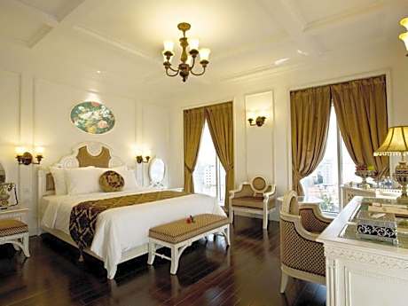 Deluxe Double Room with City View