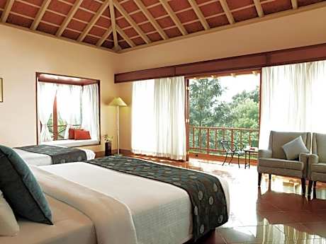 Superior Double Room with Pool View