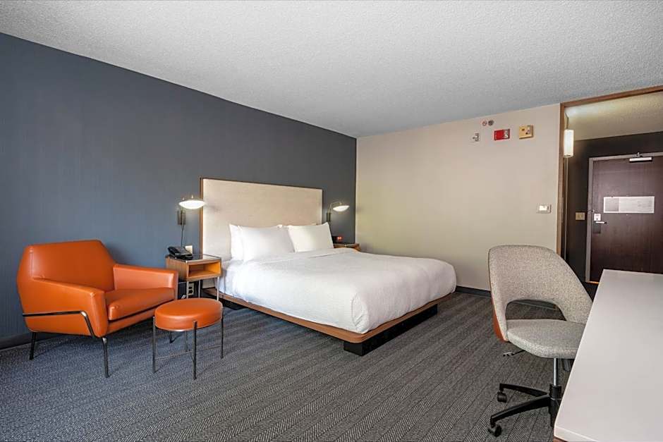Courtyard by Marriott Columbus Airport