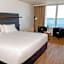 Radisson Blu Acqua Hotel & Spa Concon