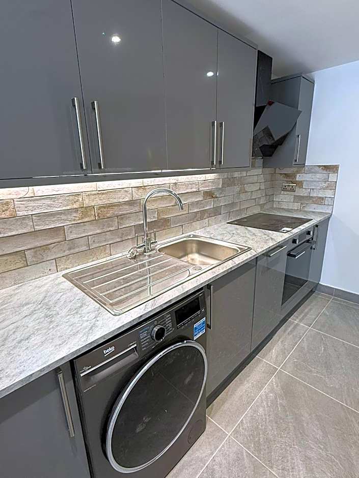 The Ashcroft Studios & Apartments with Free Parking