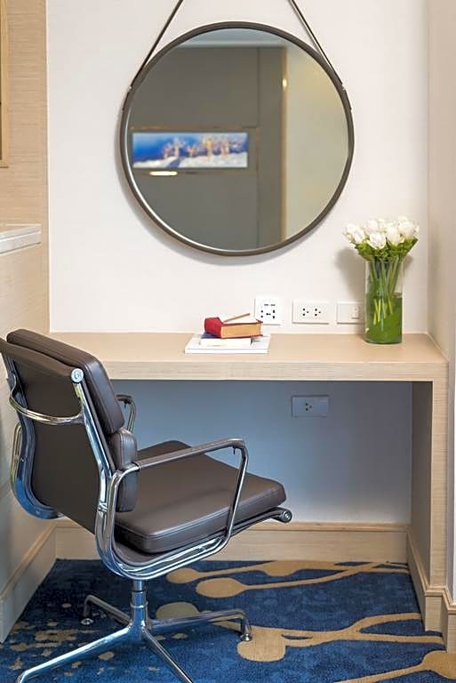 Solitaire Bangkok Sukhumvit 11