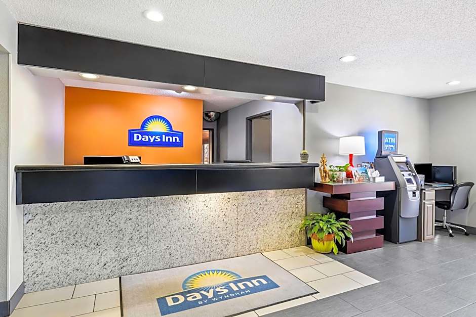 Days Inn by Wyndham Black River Falls