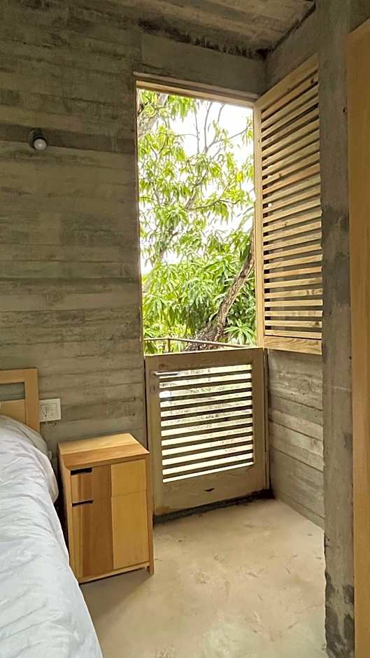 Ona & Nami - Casa Macu Saladita surf break