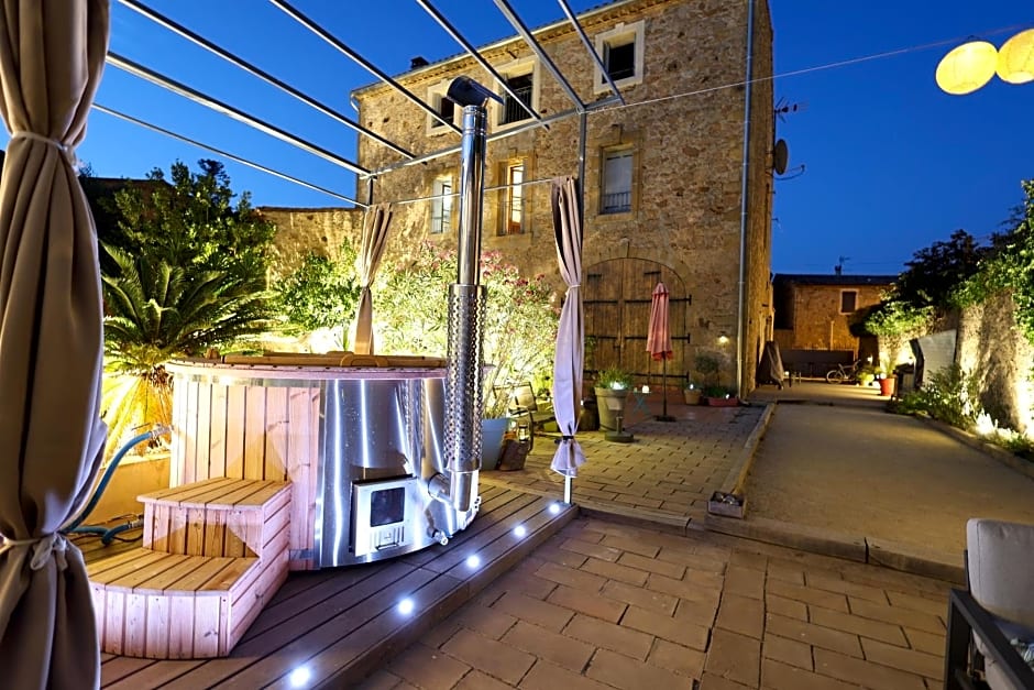 Maison Dix Chambres d'hôtes et Espace SPA Bien être