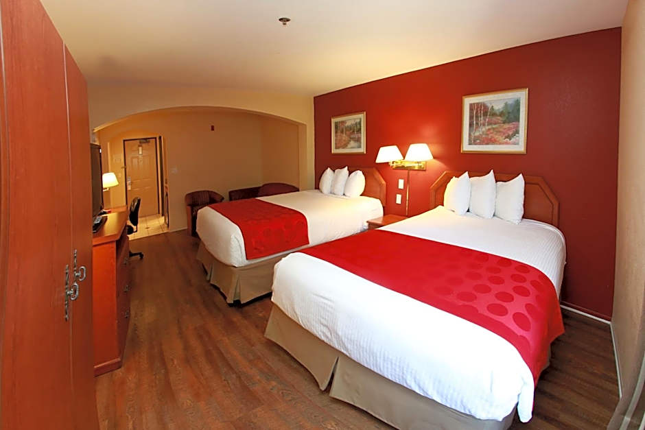 Ramada by Wyndham Fresno Northwest