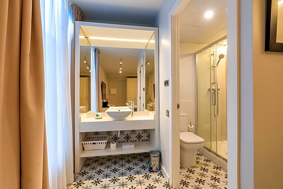 Serennia Fira Gran Via Exclusive Rooms