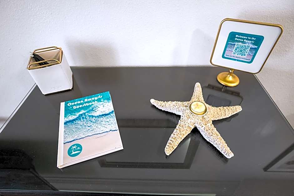 Luxury Beachfront Studio - Private Balcony with Ocean View - Heated Pool - Hot Tub - Tiki Bar - Sauna