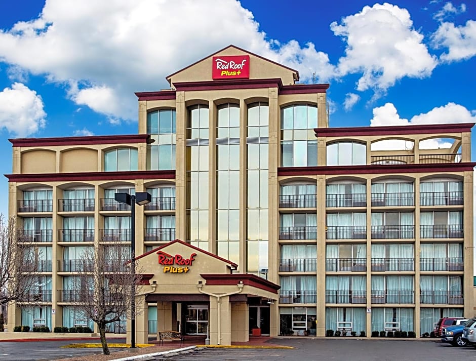 Red Roof Inn PLUS+ Wichita East